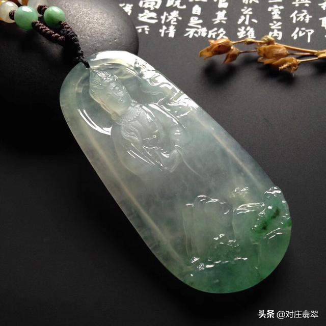 关于翡翠图片挂件的信息-第7张图片-翡翠网 关于翡翠图片挂件的信息-第7张图片-翡翠网