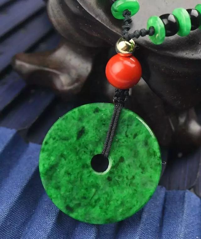 极品玻璃种翡翠价格河南玻璃种翡翠原石花青料-第12张图片-翡翠网 极品玻璃种翡翠价格河南玻璃种翡翠原石花青料-第12张图片-翡翠网