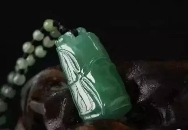 极品玻璃种翡翠价格河南玻璃种翡翠原石花青料-第14张图片-翡翠网 极品玻璃种翡翠价格河南玻璃种翡翠原石花青料-第14张图片-翡翠网