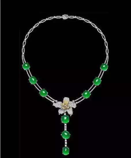 满绿翡翠戒面价格,翡翠飘花越多越值钱吗-第13张图片-翡翠网 满绿翡翠戒面价格,翡翠飘花越多越值钱吗-第13张图片-翡翠网