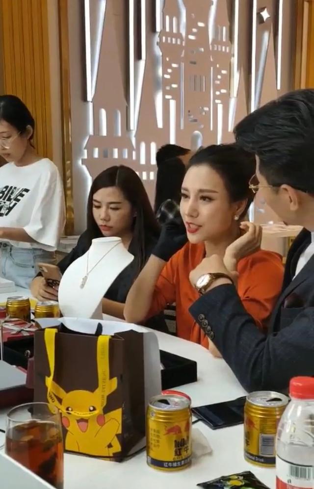 抖音国岳夫妇什么职业抖音国岳夫妻真实身份-第5张图片-翡翠网 抖音国岳夫妇什么职业抖音国岳夫妻真实身份-第5张图片-翡翠网