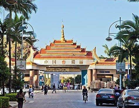 云南四会缅甸翡翠原石价格,想去四会做翡翠-第1张图片-翡翠网 云南四会缅甸翡翠原石价格,想去四会做翡翠-第1张图片-翡翠网