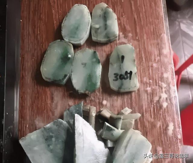 翡翠毛料的鉴别翡翠赌石知识图片-第6张图片-翡翠网 翡翠毛料的鉴别翡翠赌石知识图片-第6张图片-翡翠网