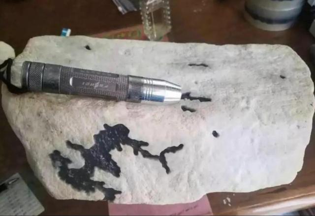 玻璃种翡翠a货手镯价格的简单介绍-第1张图片-翡翠网 玻璃种翡翠a货手镯价格的简单介绍-第1张图片-翡翠网