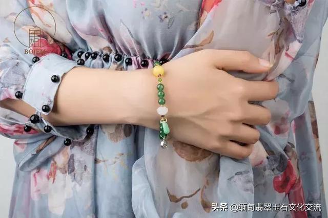 谢娜翡翠手镯图片大全一般翡翠手镯-第5张图片-翡翠网 谢娜翡翠手镯图片大全一般翡翠手镯-第5张图片-翡翠网