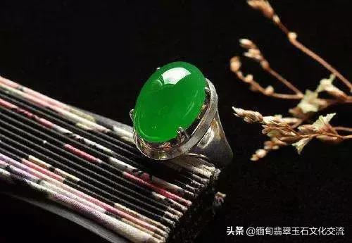 谢娜翡翠手镯图片大全一般翡翠手镯-第13张图片-翡翠网 谢娜翡翠手镯图片大全一般翡翠手镯-第13张图片-翡翠网