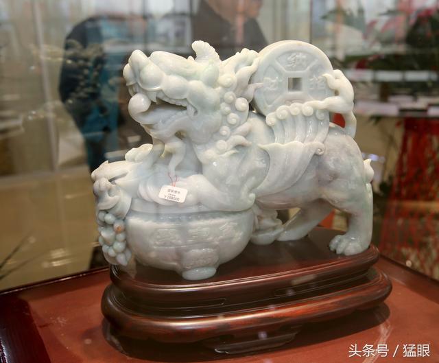 翡翠雕刻摆件成品图片大全,翡翠大摆件价格-第4张图片-翡翠网 翡翠雕刻摆件成品图片大全,翡翠大摆件价格-第4张图片-翡翠网