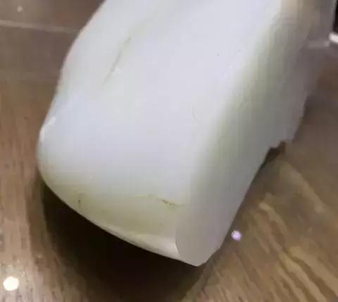 冰黄翡翠手镯原石切法,糯冰种翡翠手镯值钱吗-第6张图片-翡翠网 冰黄翡翠手镯原石切法,糯冰种翡翠手镯值钱吗-第6张图片-翡翠网