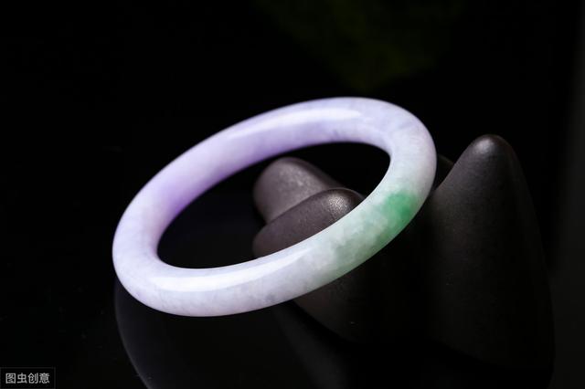 翡翠知识冰清原石的简单介绍-第1张图片-翡翠网 翡翠知识冰清原石的简单介绍-第1张图片-翡翠网