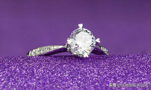 一克拉的钻戒大概多少钱一克拉的钻戒大概在什么价位-第1张图片-翡翠网 一克拉的钻戒大概多少钱一克拉的钻戒大概在什么价位-第1张图片-翡翠网