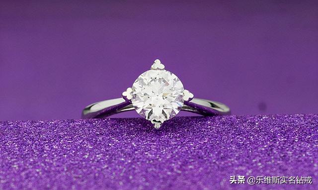 一克拉的钻戒大概多少钱一克拉的钻戒大概在什么价位-第4张图片-翡翠网 一克拉的钻戒大概多少钱一克拉的钻戒大概在什么价位-第4张图片-翡翠网