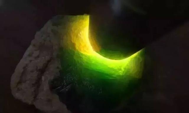 翡翠金蝉价格,佩戴金蟾是什么意思-第3张图片-翡翠网 翡翠金蝉价格,佩戴金蟾是什么意思-第3张图片-翡翠网