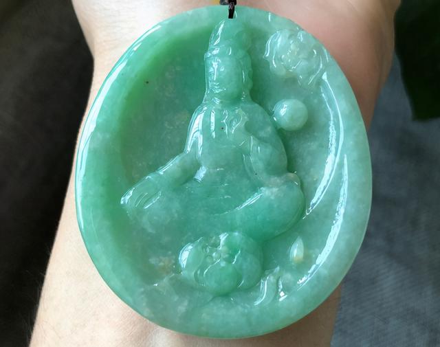 缅甸翡翠市场,缅甸翡翠种类介绍和知识-第6张图片-翡翠网 缅甸翡翠市场,缅甸翡翠种类介绍和知识-第6张图片-翡翠网