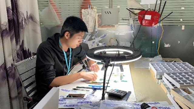 翡翠**新版本的翡翠长什么样翡翠酸洗前后图片-第4张图片-翡翠网 翡翠**新版本的翡翠长什么样翡翠酸洗前后图片-第4张图片-翡翠网