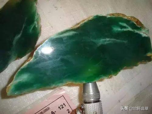 处理过的翡翠手镯值多少钱,看翡翠手镯值多少钱-第6张图片-翡翠网 处理过的翡翠手镯值多少钱,看翡翠手镯值多少钱-第6张图片-翡翠网