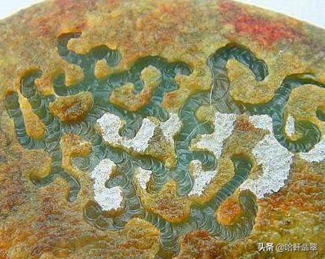 关于翡翠开窗好还是原石好的信息-第6张图片-翡翠网 关于翡翠开窗好还是原石好的信息-第6张图片-翡翠网