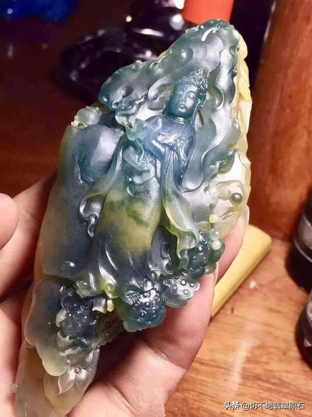 玉石原石放在家里风水,翡翠原石摆件-第17张图片-翡翠网 玉石原石放在家里风水,翡翠原石摆件-第17张图片-翡翠网