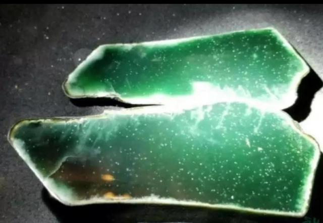 缅甸玻璃种翡翠原石多少钱玻璃种翡翠毛料-第3张图片-翡翠网 缅甸玻璃种翡翠原石多少钱玻璃种翡翠毛料-第3张图片-翡翠网