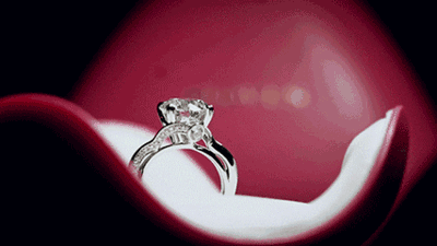 钻戒的款式和寓意介绍,钻戒款式名称大全-第1张图片-翡翠网 钻戒的款式和寓意介绍,钻戒款式名称大全-第1张图片-翡翠网