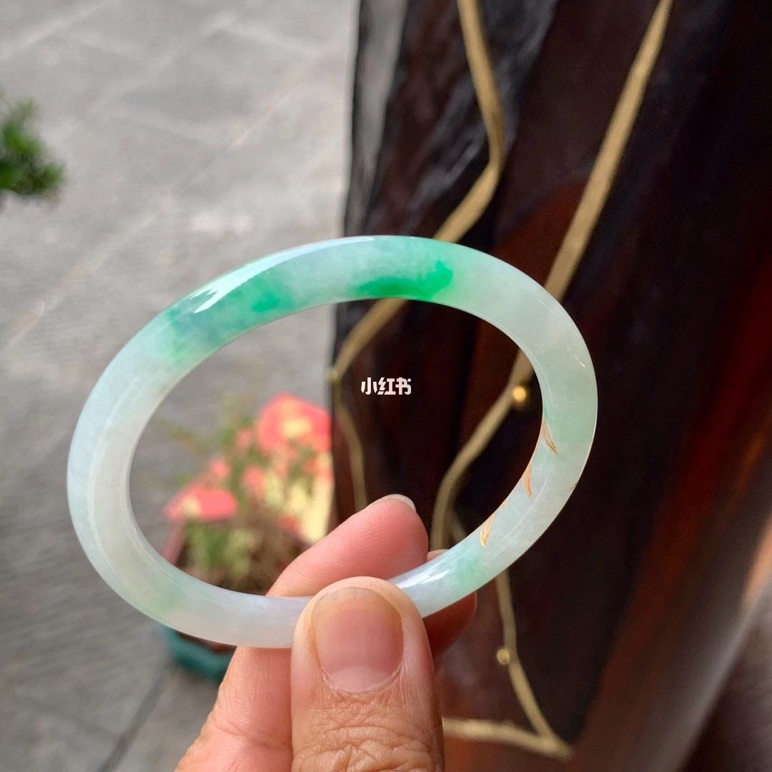 包含翡翠手镯佩戴化棉的词条-第1张图片-翡翠网 包含翡翠手镯佩戴化棉的词条-第1张图片-翡翠网