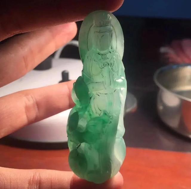 会卡翡翠原石的特点,原石翡翠抛光-第5张图片-翡翠网 会卡翡翠原石的特点,原石翡翠抛光-第5张图片-翡翠网