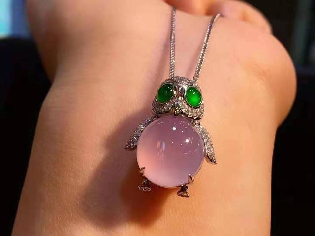 女士珠宝首饰图片,玉石首饰图片-第3张图片-翡翠网 女士珠宝首饰图片,玉石首饰图片-第3张图片-翡翠网