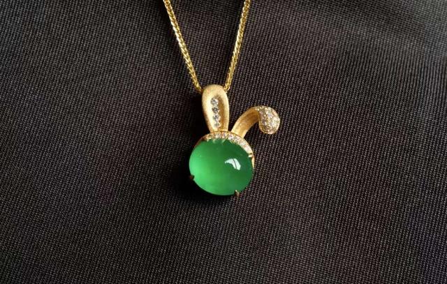 女士珠宝首饰图片,玉石首饰图片-第5张图片-翡翠网 女士珠宝首饰图片,玉石首饰图片-第5张图片-翡翠网