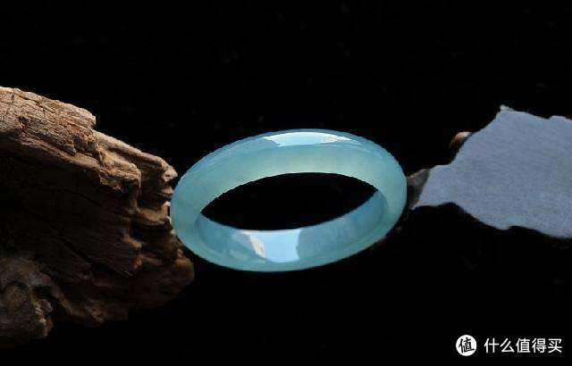 冰种翡翠价格及图片的简单介绍-第2张图片-翡翠网