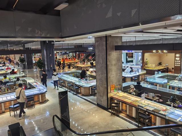 深圳金银首饰加工培训,银匠学徒前景怎么样-第2张图片-翡翠网 深圳金银首饰加工培训,银匠学徒前景怎么样-第2张图片-翡翠网