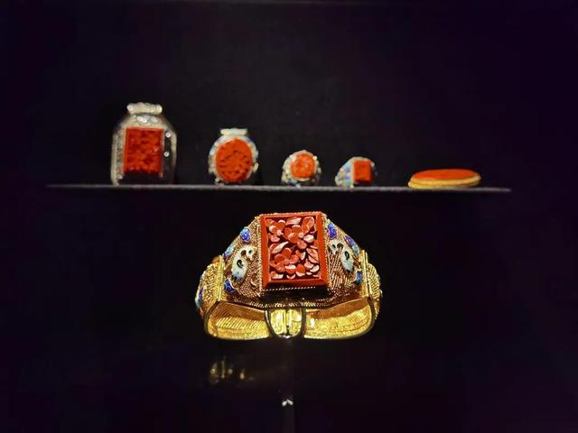 深圳金银首饰加工培训,银匠学徒前景怎么样-第11张图片-翡翠网 深圳金银首饰加工培训,银匠学徒前景怎么样-第11张图片-翡翠网