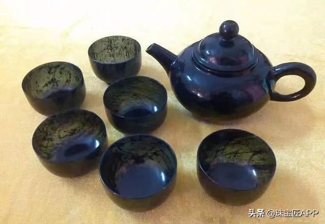 甘肃大翡翠原石,甘肃哪里加工翡翠原石-第12张图片-翡翠网 甘肃大翡翠原石,甘肃哪里加工翡翠原石-第12张图片-翡翠网