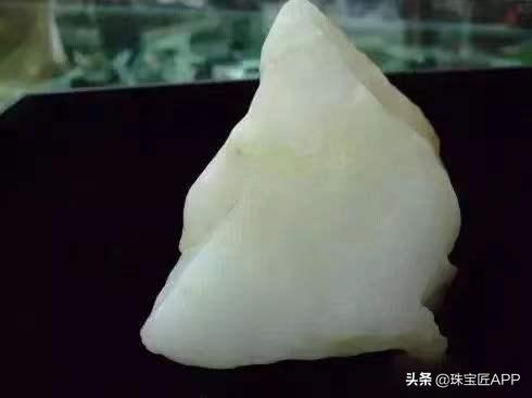 甘肃大翡翠原石,甘肃哪里加工翡翠原石-第15张图片-翡翠网 甘肃大翡翠原石,甘肃哪里加工翡翠原石-第15张图片-翡翠网