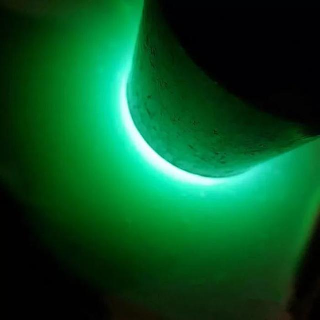 关于翡翠原石晴底怎么样的信息-第3张图片-翡翠网 关于翡翠原石晴底怎么样的信息-第3张图片-翡翠网