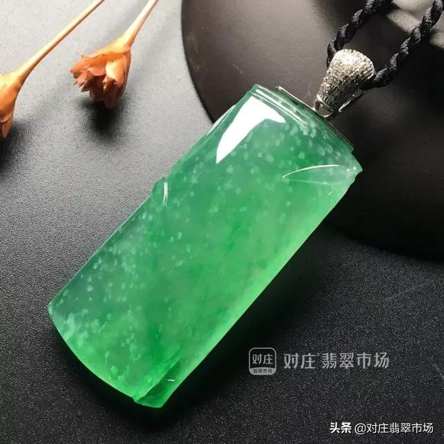 翡翠趣味知识什么是好翡翠-第14张图片-翡翠网 翡翠趣味知识什么是好翡翠-第14张图片-翡翠网