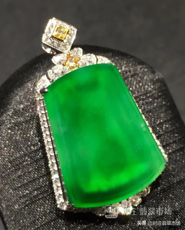 翡翠趣味知识什么是好翡翠-第15张图片-翡翠网 翡翠趣味知识什么是好翡翠-第15张图片-翡翠网