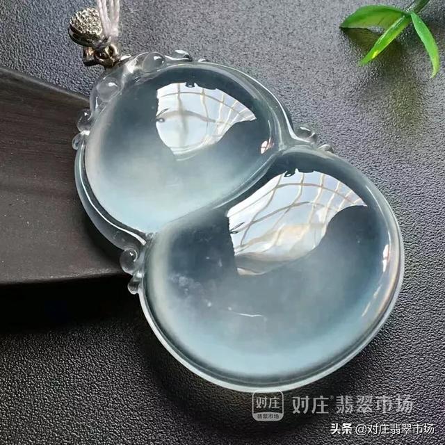 翡翠趣味知识什么是好翡翠-第19张图片-翡翠网 翡翠趣味知识什么是好翡翠-第19张图片-翡翠网