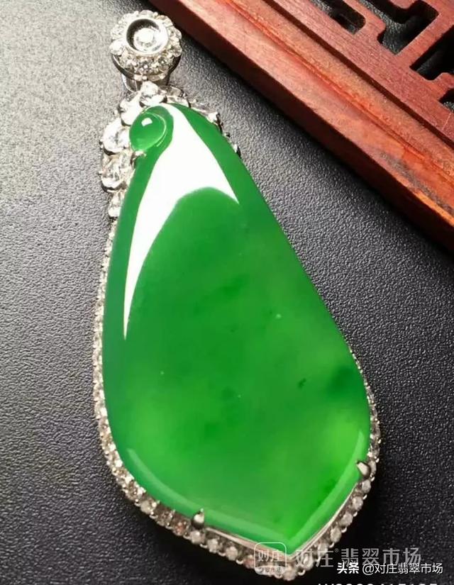 翡翠趣味知识什么是好翡翠-第22张图片-翡翠网 翡翠趣味知识什么是好翡翠-第22张图片-翡翠网