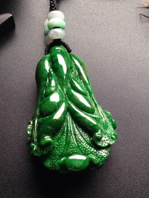 翡翠白菜挂件价格的简单介绍-第2张图片-翡翠网 翡翠白菜挂件价格的简单介绍-第2张图片-翡翠网