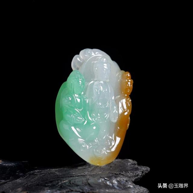 关于三色翡翠吊坠价格的信息-第1张图片-翡翠网 关于三色翡翠吊坠价格的信息-第1张图片-翡翠网