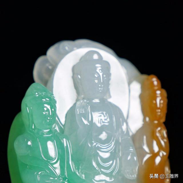 关于三色翡翠吊坠价格的信息-第4张图片-翡翠网 关于三色翡翠吊坠价格的信息-第4张图片-翡翠网