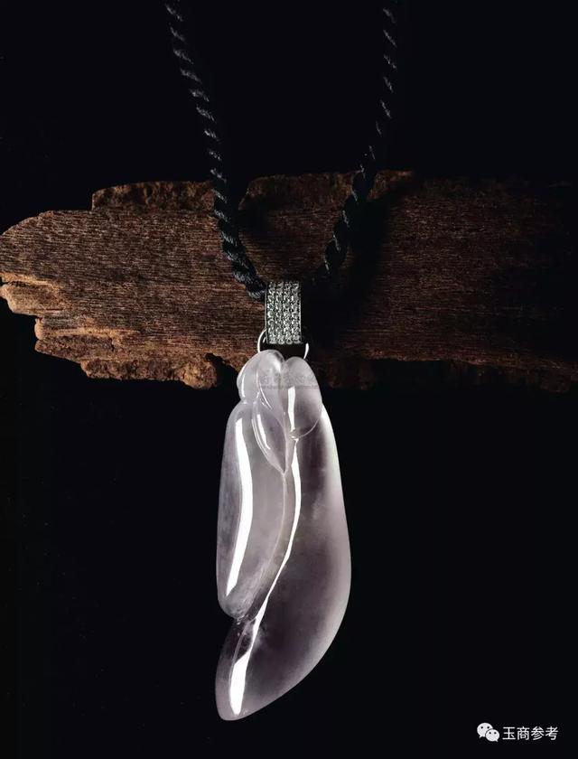 翡翠随形原石挂件流行趋势的简单介绍-第5张图片-翡翠网 翡翠随形原石挂件流行趋势的简单介绍-第5张图片-翡翠网