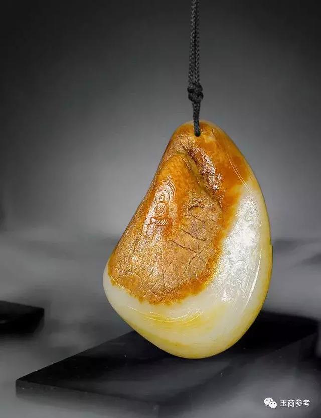 翡翠随形原石挂件流行趋势的简单介绍-第36张图片-翡翠网 翡翠随形原石挂件流行趋势的简单介绍-第36张图片-翡翠网