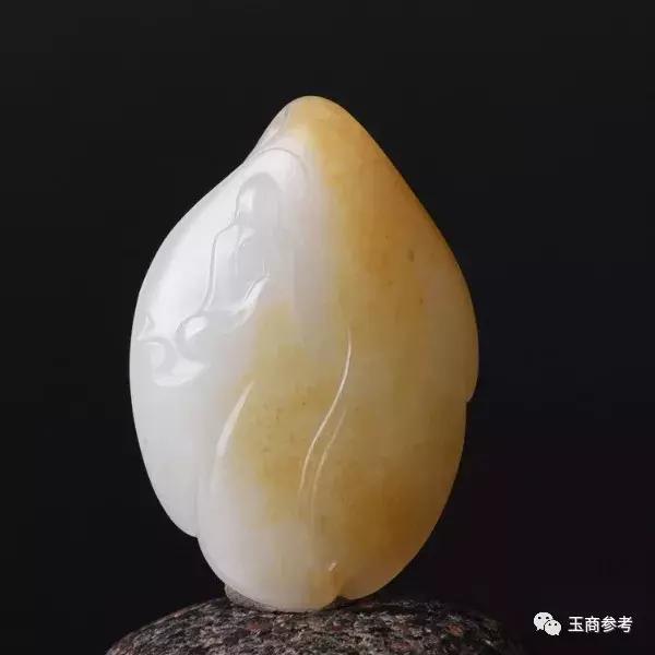 翡翠随形原石挂件流行趋势的简单介绍-第37张图片-翡翠网 翡翠随形原石挂件流行趋势的简单介绍-第37张图片-翡翠网