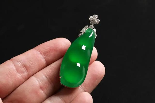 翡翠原石全抛光好不好真正的翡翠原石-第7张图片-翡翠网 翡翠原石全抛光好不好真正的翡翠原石-第7张图片-翡翠网