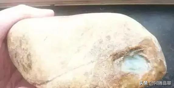 极品黄阳绿翡翠价格的简单介绍-第1张图片-翡翠网 极品黄阳绿翡翠价格的简单介绍-第1张图片-翡翠网