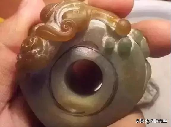 极品黄阳绿翡翠价格的简单介绍-第4张图片-翡翠网 极品黄阳绿翡翠价格的简单介绍-第4张图片-翡翠网