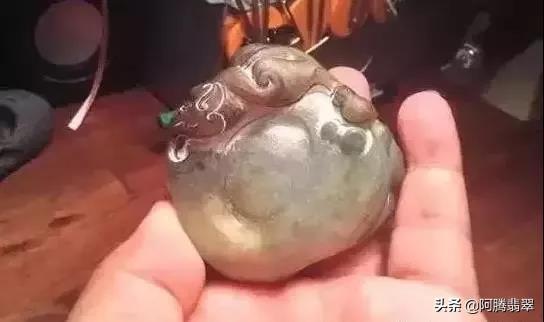 极品黄阳绿翡翠价格的简单介绍-第5张图片-翡翠网 极品黄阳绿翡翠价格的简单介绍-第5张图片-翡翠网