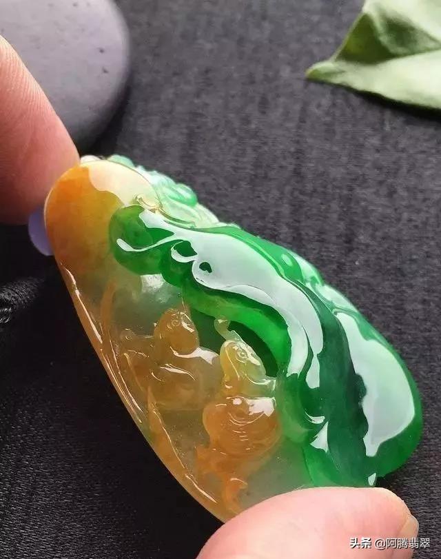 极品黄阳绿翡翠价格的简单介绍-第12张图片-翡翠网 极品黄阳绿翡翠价格的简单介绍-第12张图片-翡翠网