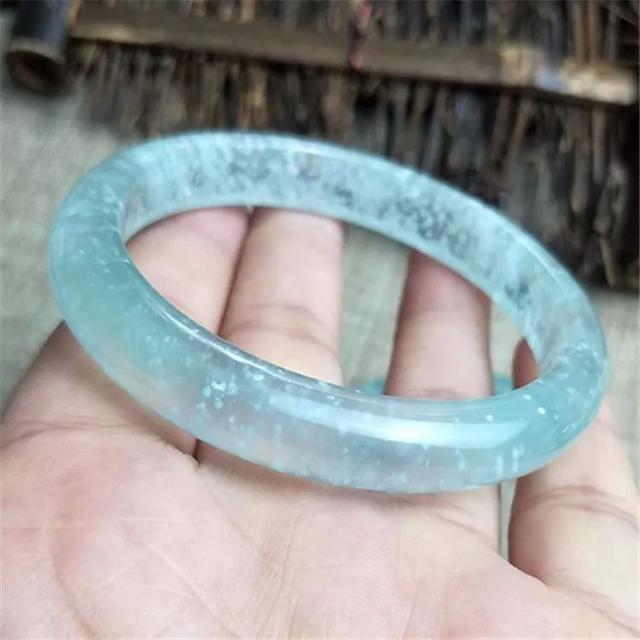 蓝水翡翠价格暴跌高冰种蓝水翡翠价格-第8张图片-翡翠网 蓝水翡翠价格暴跌高冰种蓝水翡翠价格-第8张图片-翡翠网