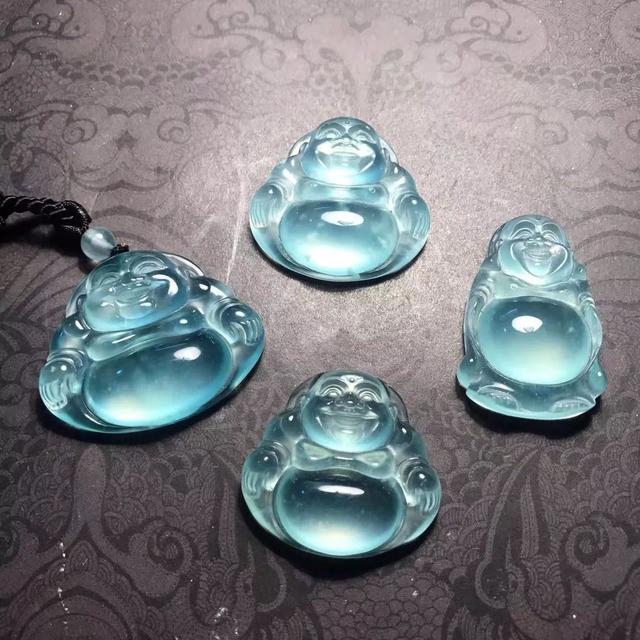 蓝水翡翠价格暴跌高冰种蓝水翡翠价格-第15张图片-翡翠网 蓝水翡翠价格暴跌高冰种蓝水翡翠价格-第15张图片-翡翠网